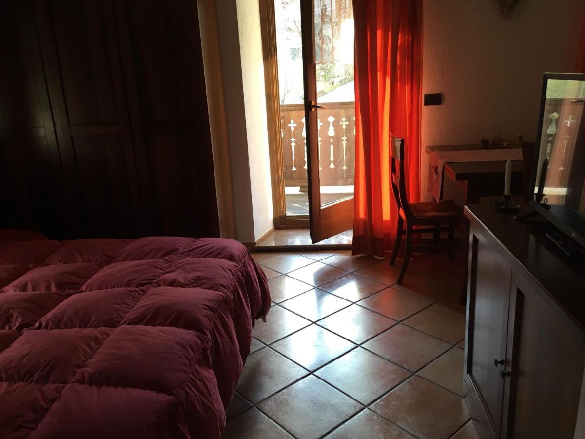 Apartament Lo Ponton Introd Zewnętrze zdjęcie