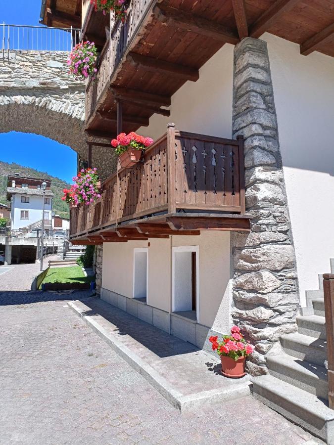 Apartament Lo Ponton Introd Zewnętrze zdjęcie